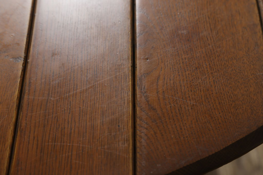 中古　レア　高級輸入家具　ドイツ　重厚で見た目よりしっかり!　自然の木材の形をそのまま活かした丸太テーブル(ダイニングテーブル、丸テーブル、ラウンドテーブル、木製テーブル)(R-059983)