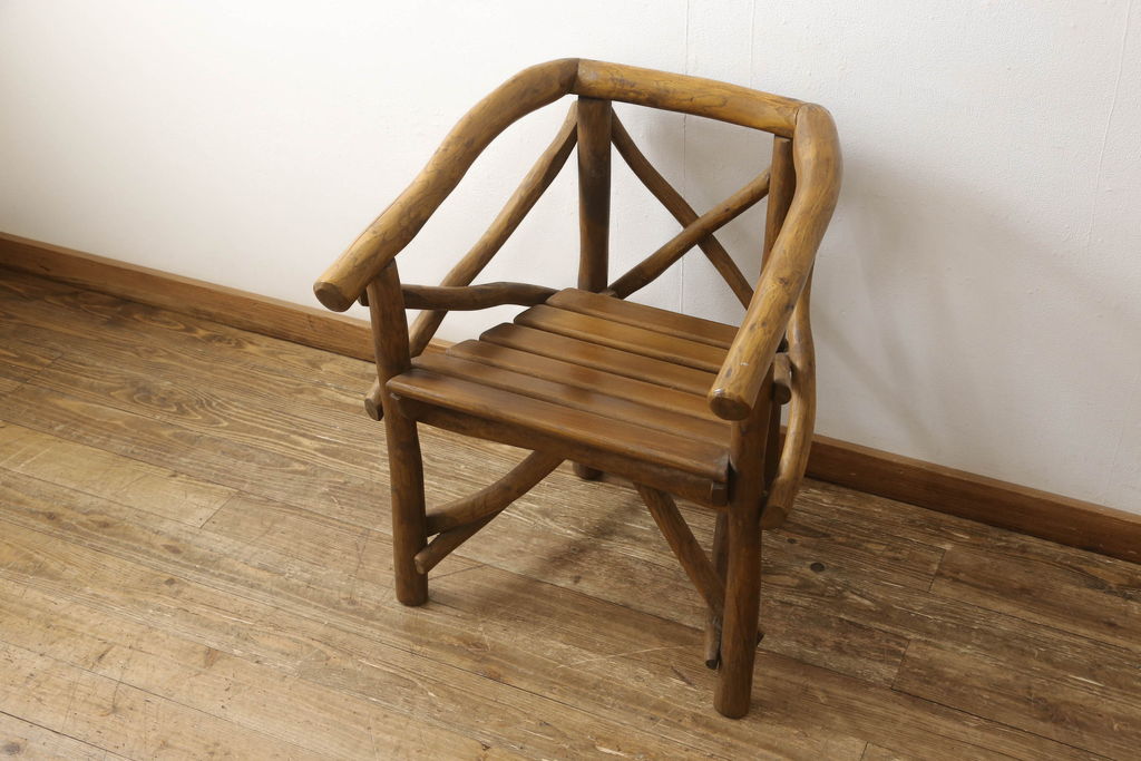 中古　レア　高級輸入家具　ドイツ　重厚で見た目よりしっかり!　自然の木材の形をそのまま活かした丸太チェア(丸太イス、木製チェア、ダイニングチェア、アームチェア、板座チェア、椅子)(R-060014)
