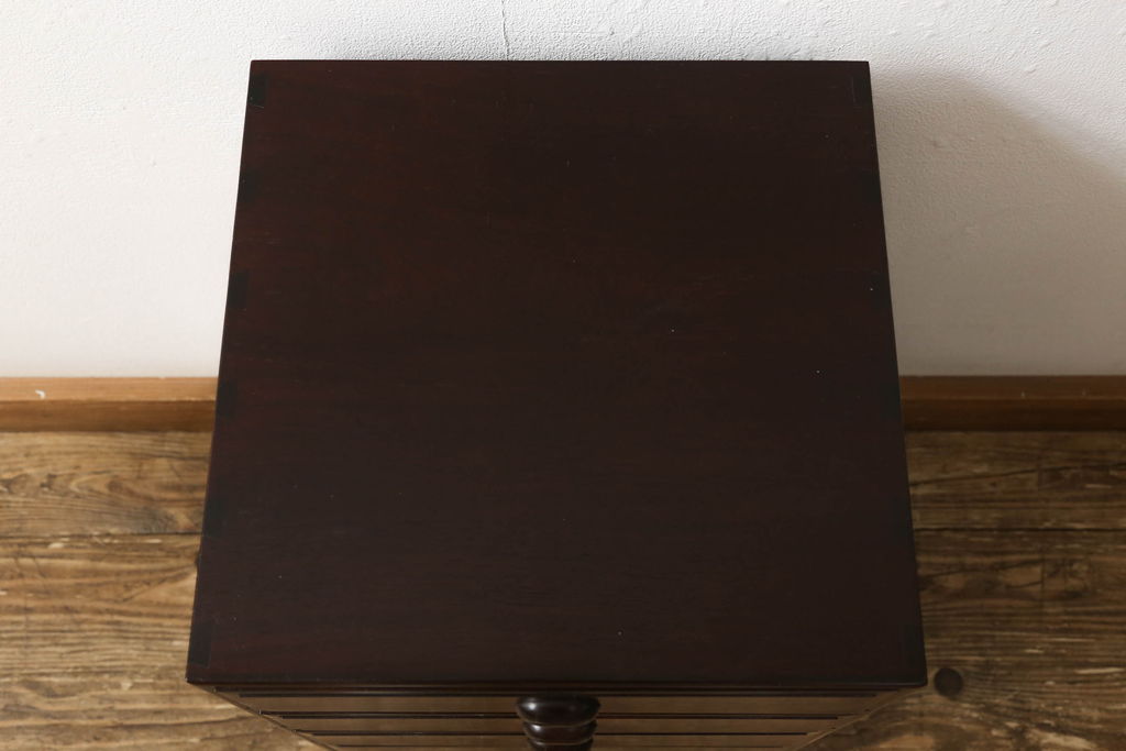 中古　美品　大阪唐木指物　総漆塗り　紫檀(シタン)　和モダンな空間づくりに取り入れやすい六段小引き出し(小物収納、卓上箪笥、チェスト)(R-060776)