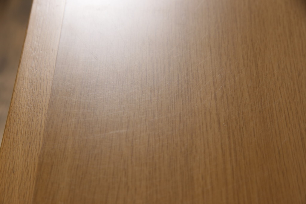整理箪笥を上下に分けて2つの箪笥にリメイク!上段には台輪を取り付け。下段は同デザインの別の箪笥の天板を移設。