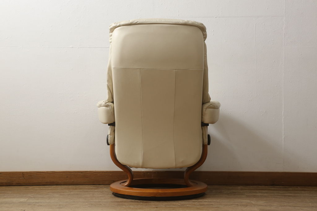 中古　美品　EKORNES(エコーネス)　本革　メイフェア　ストレスレスチェア(S)オットマン付き(定価約28万円)(リクライニングチェア、アームチェア、椅子)(R-056509)