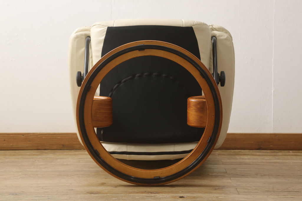 中古　美品　EKORNES(エコーネス)　本革　メイフェア　ストレスレスチェア(S)オットマン付き(定価約28万円)(リクライニングチェア、アームチェア、椅子)(R-056509)