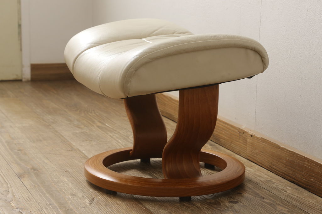 中古　美品　EKORNES(エコーネス)　本革　メイフェア　ストレスレスチェア(S)オットマン付き(定価約28万円)(リクライニングチェア、アームチェア、椅子)(R-056509)