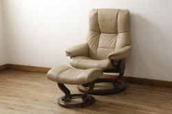 中古　美品　EKORNES(エコーネス)　Mayfair(メイフェア)　本革　極上のくつろぎの時間を演出するストレスレスチェア(M)+オットマンセット(アームチェア、リクライニングチェア、椅子、レザー)(定価約30万円)(R-055223)