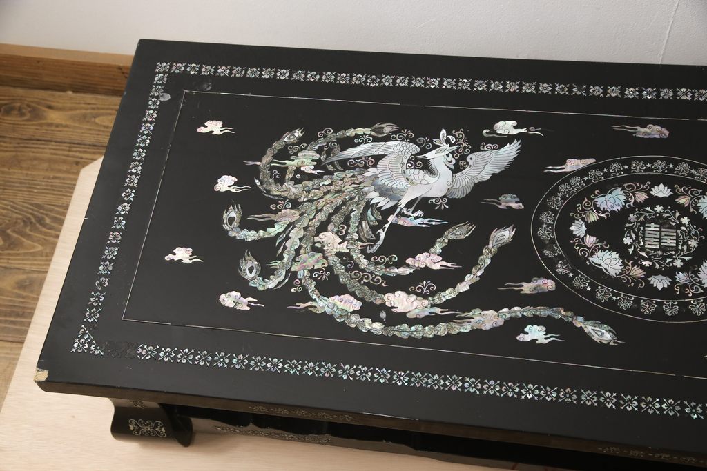 中古　韓国民芸家具　華やかな螺鈿細工が美しいセンターテーブル(座卓、ローテーブル)(R-057441)
