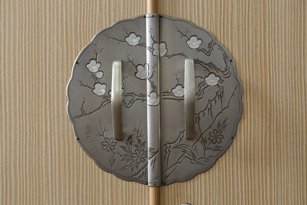 中古　美品　伝統工芸士　吉沢昭治作　柔らかな色合いが魅力的な総桐箪笥(胴丸、総桐たんす、引き出し、着物箪笥、衣装箪笥、和タンス、整理タンス、収納たんす)(R-075728)