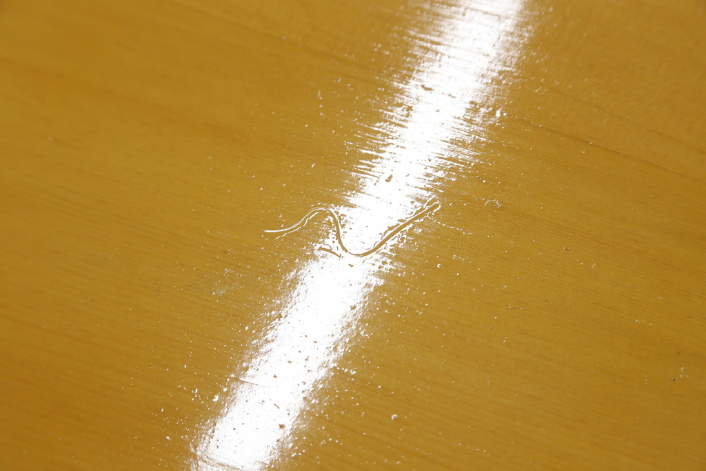 中古　美品　手造り国産家具　総ヒノキ材　木の美しさが感じられるシンプルなダイニングテーブル(作業台、食卓)(R-052612)