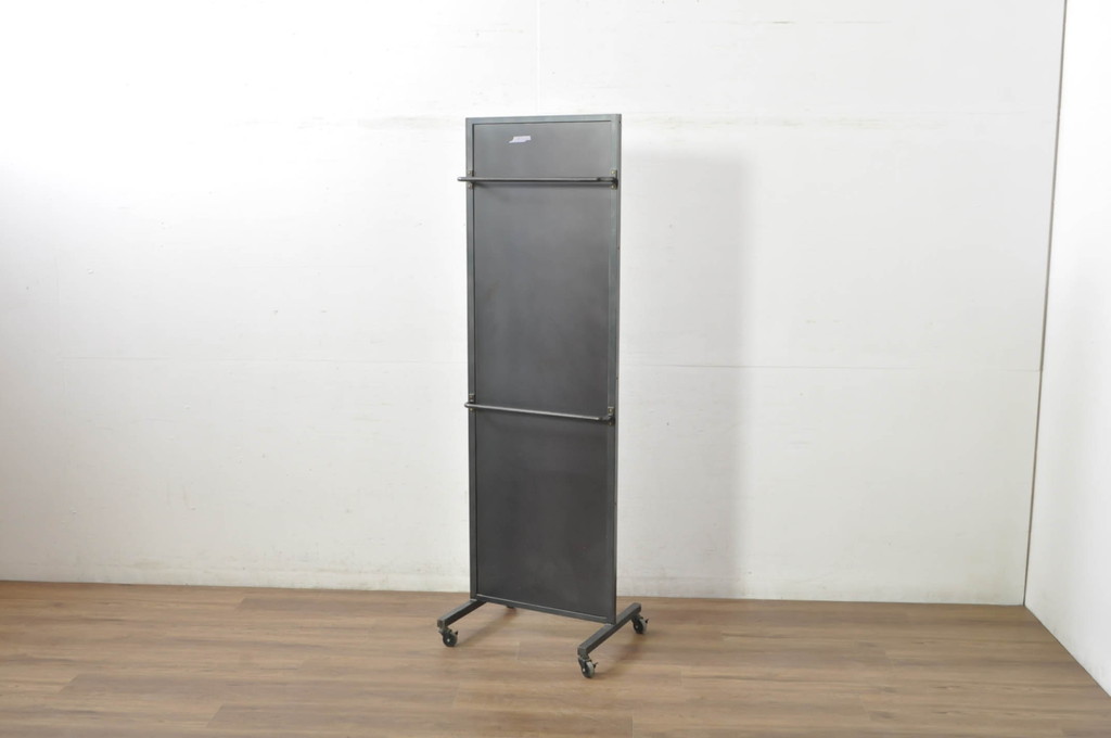 中古　美品　エグジットメタルワークサプライ(EXIT METAL WORK SUPPLY)　NRT-05　インダストリアルなデザインが格好いいスタンドミラー(姿見、鏡、キャスター付き、店舗什器)(定価約18万円)(R-080789)