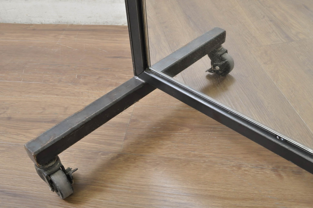 中古　美品　エグジットメタルワークサプライ(EXIT METAL WORK SUPPLY)　NRT-05　インダストリアルなデザインが格好いいスタンドミラー(姿見、鏡、キャスター付き、店舗什器)(定価約18万円)(R-080789)