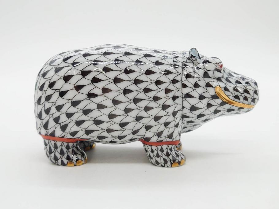 ヘレンド　ハンガリー　HEREND HVNGARY　ブラック　カバ　シックな佇まいのフィギュリン(黒、動物、金彩、フィッシュネット、ハンドペイント、置物、陶器)(R-081467)