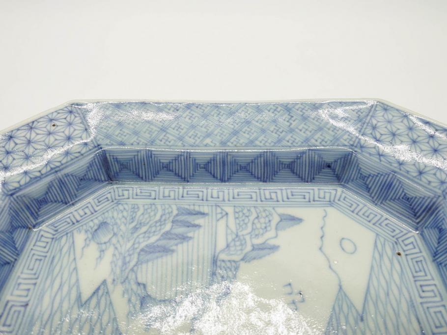 江戸期　染付　古伊万里　線描　麻の葉　花と山水図　約27cm　9寸　爽やかな印象を与える角皿(四方、八角、大皿、和皿、和食器、九寸)(R-075470)