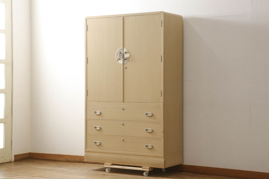 中古　金具の意匠が魅力!上品な佇まいの加茂総桐箪笥(胴厚、総桐たんす、着物箪笥、衣装箪笥、和タンス、引き出し)(R-061286)