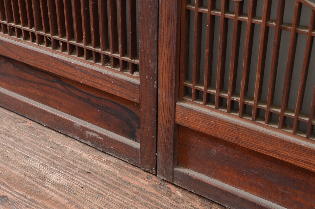 アンティーク建具　特注品!!　片面ガラス　枠欅(ケヤキ)材・腰板黒柿材　上質な和空間を演出してくれる書院戸4枚セット(ガラス戸、引き戸、窓、組子)(R-080494)