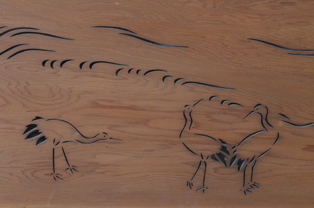 アンティーク建具　野でたわむれる鳥が透かし彫りで表現された欄間2枚セット(明かり取り、明り取り)(R-065357)