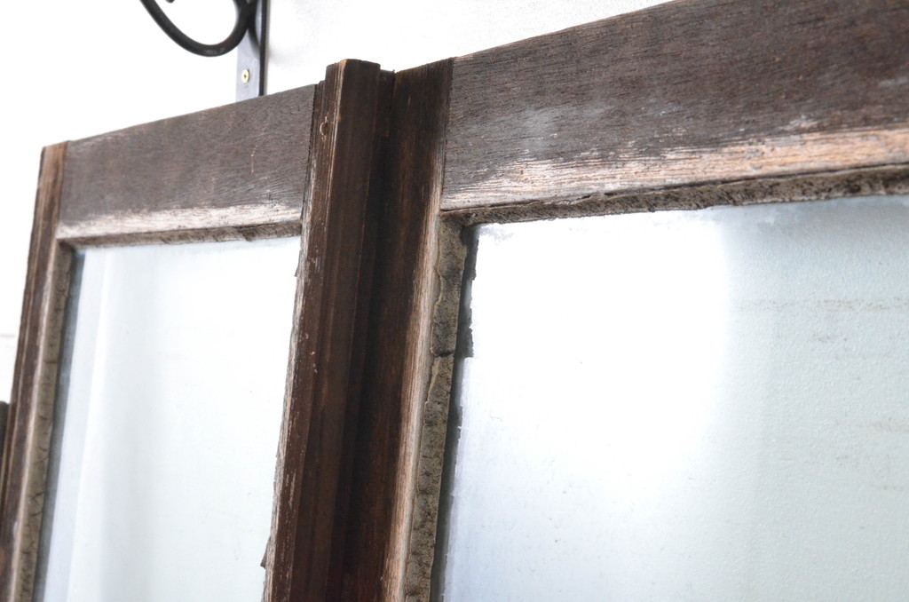 アンティーク建具　大正ロマン　古い洋館で使われていたグレモン錠付き両開き窓と明かり取りのセット(突き出し窓、ガラス扉、明り取り)(R-065363)