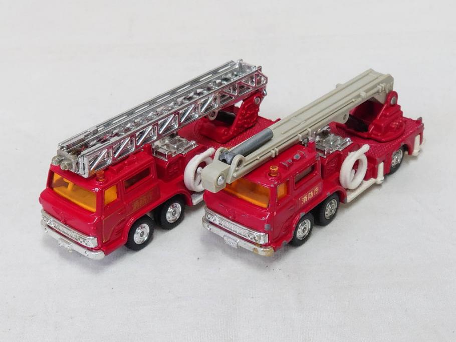 当時物　TOMICA トミカ　DANDY ダンディ　自動車　ミニカー　まとめて19点セット(玩具、おもちゃ、オモチャ、消防車、タンクローリー、Shell、はとバス、キャンピングカー、トラック、清掃事業、NHK、TOYOTA、トヨタ、HINO、ISUZU、MITSUBISHI、三菱)(R-075475)