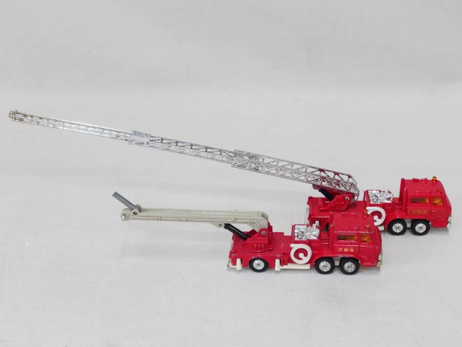 当時物　TOMICA トミカ　DANDY ダンディ　自動車　ミニカー　まとめて19点セット(玩具、おもちゃ、オモチャ、消防車、タンクローリー、Shell、はとバス、キャンピングカー、トラック、清掃事業、NHK、TOYOTA、トヨタ、HINO、ISUZU、MITSUBISHI、三菱)(R-075475)