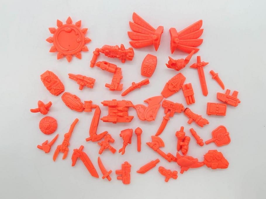 昭和レトロ　当時物　BANDAI　バンダイ　SDガンダム　F・Bコレクション　武器　パーツ　ガン消しなどまとめて129個セット(GUNDAM、消しゴム、ガシャポン、フィギュア、おもちゃ、オモチャ、玩具)(R-075527)