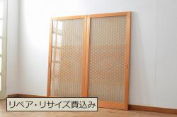 【オーダー家具実例】ダイニングテーブルをお客様からいただいたご要望通り新規製作。レーザー加工機で製作した七宝文様のオリジナル組子の天板で上質な和の演出を!さらにガラスの天板を取り付け、テーブルを傷から守ります。落ち着いた色味で上品な雰囲気に。(食卓)