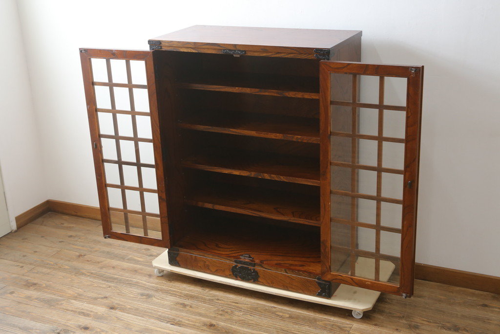 中古 特注!! 岩谷堂箪笥 格子扉 和モダンテイストのお部屋づくり