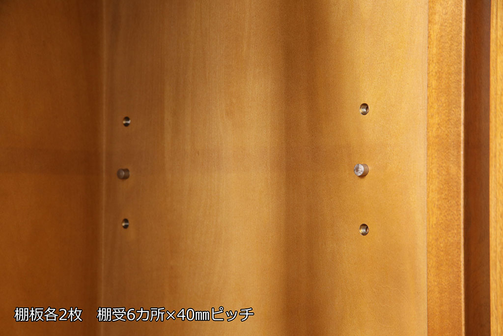 中古　横浜ダニエル(daniel)　A-213　重厚感のある佇まいが魅力の飾り棚(キャビネット、食器棚、カップボード)(定価約120万円)(R-050439)