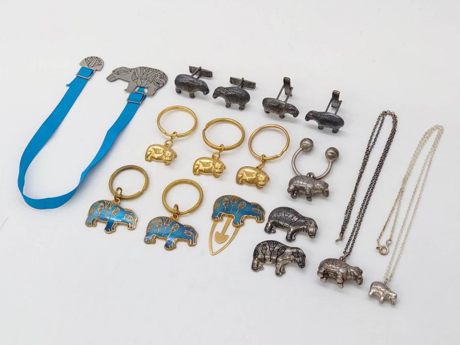 メトロポリタン美術館　MMA　青いカバ　ウィリアム　STERLING　キーホルダー　カフス　ネックレス　アクセサリーなど16点セット(ミュージアムグッズ、エジプト、動物、アニマル、キーリング、ブローチ、ブックマーク)(R-081479)