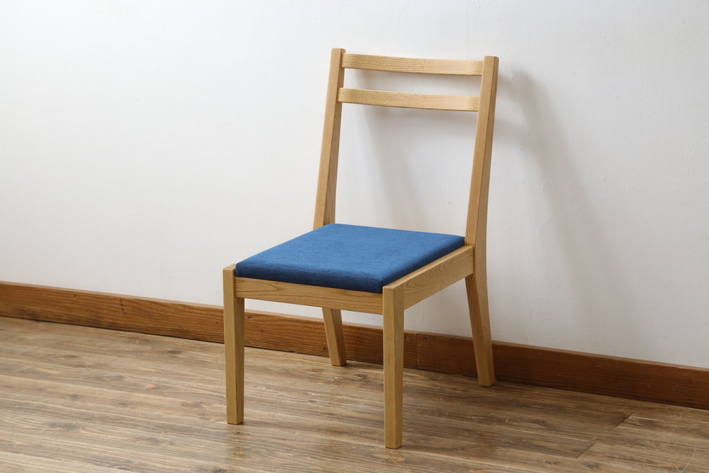 中古　短期展示品　美品　ヤクモ家具製作所　オーク材　シンプルチェア(SC40RO)　クッションタイプ　ナチュラルな風合いが優しい印象のチェア(ダイニングチェア、椅子、イス)(R-081313)