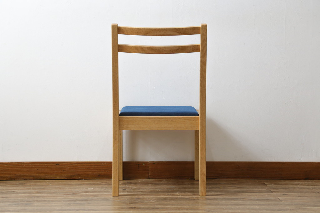 中古　短期展示品　美品　ヤクモ家具製作所　オーク材　シンプルチェア(SC40RO)　クッションタイプ　ナチュラルな風合いが優しい印象のチェア(ダイニングチェア、椅子、イス)(R-081313)