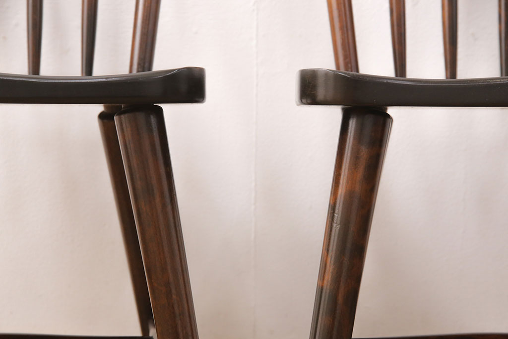中古　北海道民芸家具　シンプルなデザインが取り入れやすいダイニングチェア2脚セット(ウィンザーチェア、板座チェア、椅子、ウインザーチェア)(R-049238)