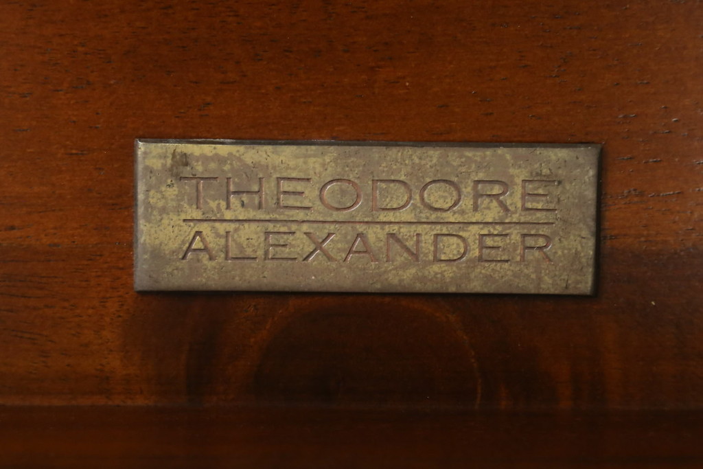 中古　美品!!　THEODORE ALEXANDER(セオドア・アレキサンダー)　シノワズリ様式　優雅な装飾が美しいチェスト(サイドチェスト、引き出し、英国)(R-078616)