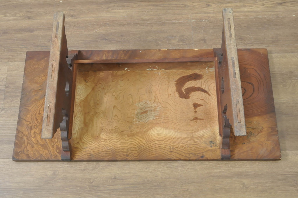 和製アンティーク　上手物!!　総欅(ケヤキ)材　天板上杢(玉杢)　時代の流れを感じる素朴な佇まいが魅力的な引き出し付き文机( ローテーブル、座卓、座机、センターテーブル)(R-080690)