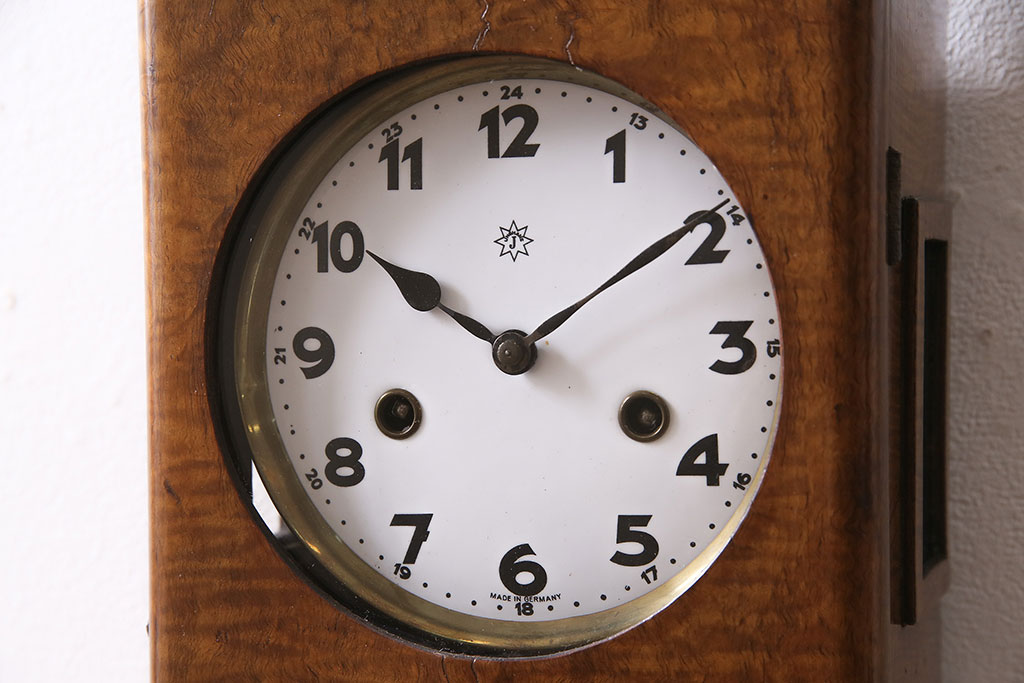 アンティーク時計　ドイツ　JUNGHANS(ユンハンス)社　ゼンマイ式　 ノスタルジックな雰囲気が魅力の振り子時計(柱時計、掛け時計、古時計)(R-046915)