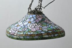アンティーク照明　昭和初期　摺りガラス地結霜ガラス　お花のような可憐なデザインが魅力の天井照明(ペンダントライト、吊り下げ照明)(R-048461)