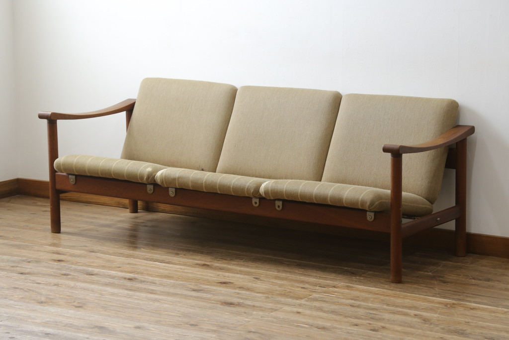 デンマークビンテージ　Hans J Wegner(ハンス・J・ウェグナー)　GETAMA (ゲタマ)　チーク材　GE280　北欧デザインがおしゃれなトリプルソファ(3人掛け、3P、三人掛け、3シーター、ヴィンテージ)(R-081317)