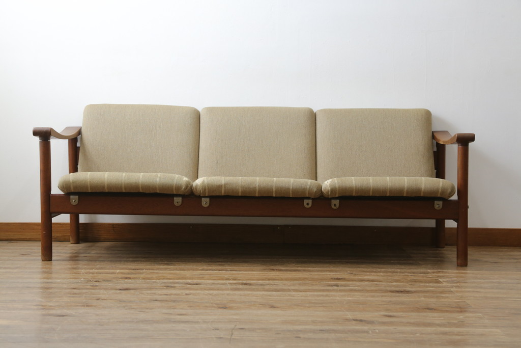 デンマークビンテージ　Hans J Wegner(ハンス・J・ウェグナー)　GETAMA (ゲタマ)　チーク材　GE280　北欧デザインがおしゃれなトリプルソファ(3人掛け、3P、三人掛け、3シーター、ヴィンテージ)(R-081317)