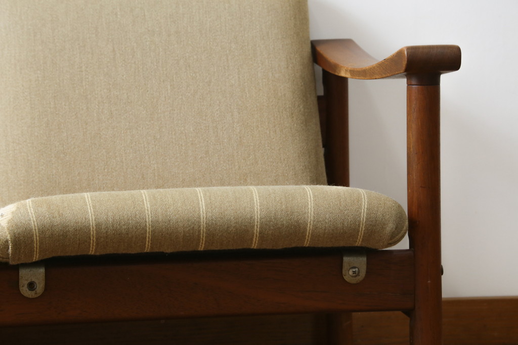 デンマークビンテージ　Hans J Wegner(ハンス・J・ウェグナー)　GETAMA (ゲタマ)　チーク材　GE280　北欧デザインがおしゃれなトリプルソファ(3人掛け、3P、三人掛け、3シーター、ヴィンテージ)(R-081317)