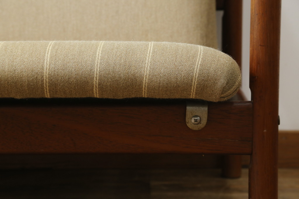デンマークビンテージ　Hans J Wegner(ハンス・J・ウェグナー)　GETAMA (ゲタマ)　チーク材　GE280　北欧デザインがおしゃれなトリプルソファ(3人掛け、3P、三人掛け、3シーター、ヴィンテージ)(R-081317)