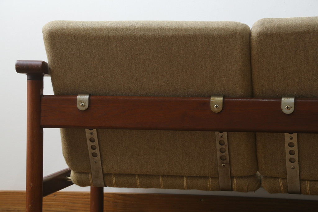 デンマークビンテージ　Hans J Wegner(ハンス・J・ウェグナー)　GETAMA (ゲタマ)　チーク材　GE280　北欧デザインがおしゃれなトリプルソファ(3人掛け、3P、三人掛け、3シーター、ヴィンテージ)(R-081317)