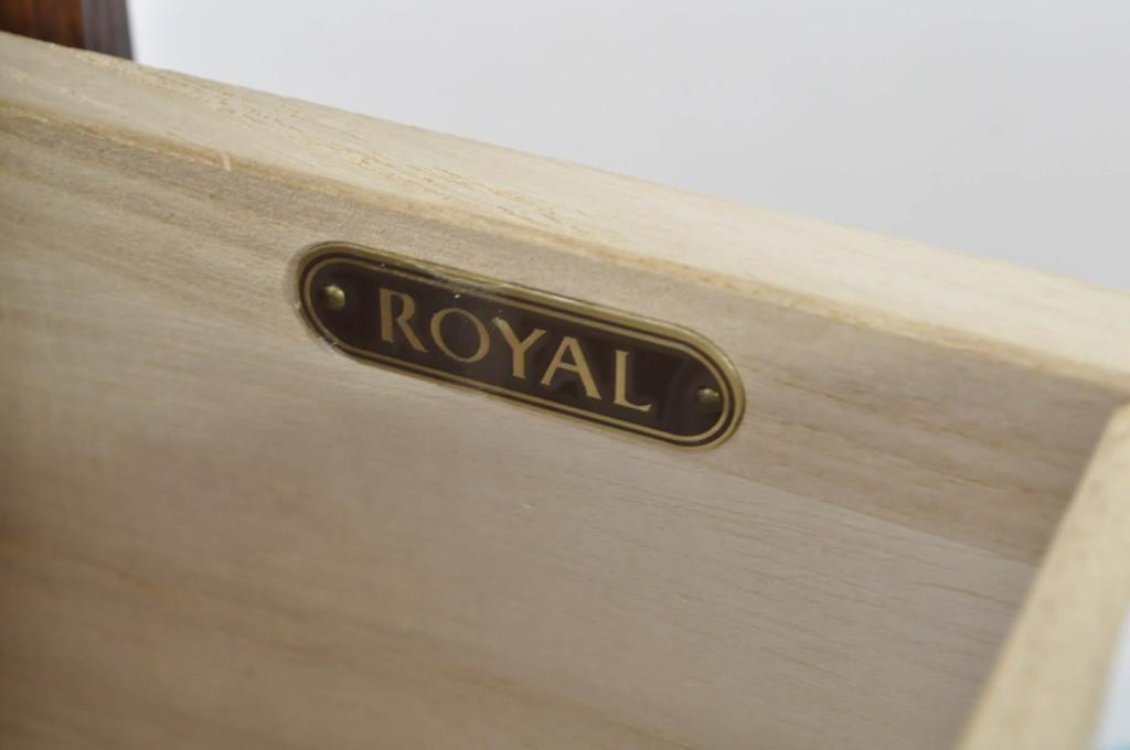 中古　美品　maruni(マルニ木工)　地中海ロイヤルシリーズ(ROYAL)　シックな空間づくりにぴったりなチェスト(引き出し、サイドチェスト)(定価約35万円)(R-080675)
