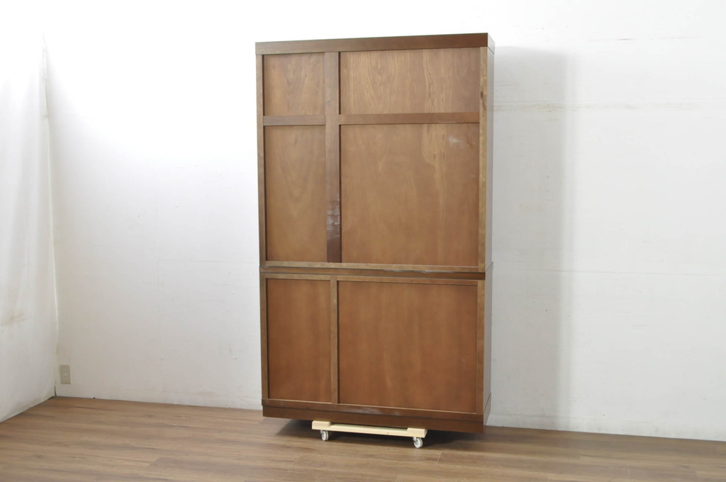 中古　美品　maruni(マルニ木工)　地中海ロイヤルシリーズ(ROYAL)　 シックな佇まいが魅力的なキャビネット(食器棚、収納棚、戸棚、カップボード、飾り棚、本箱)(定価約90万円)(R-080678)