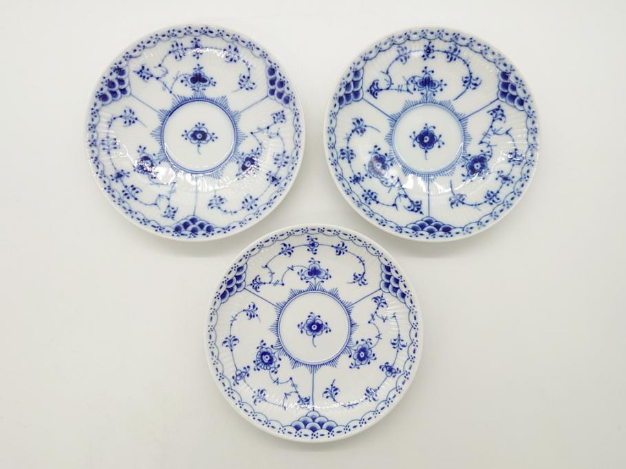 デンマーク　ROYAL COPENHAGEN(ロイヤルコペンハーゲン)　ブルーフルーテッド　ハーフレース　ティーカップ&ソーサー3客セット(洋食器、C&S)(R-062829)