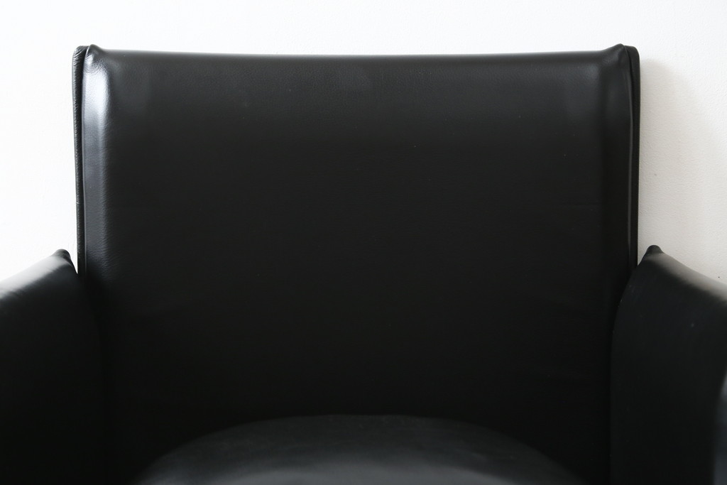 中古　美品　Cassina(カッシーナ)　401 BREAK(ブレーク)　MARIO BELLINI(マリオベリーニ)　キャスター付きアームチェア(ダイニングチェア、一人掛けソファ、1P)(定価約46万円)(R-051530)