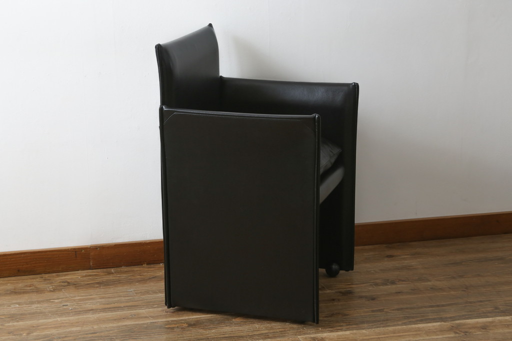 日本全国送料無料商品 特集 カッシーナ(Cassina)マリオ・ベリーニ デザインLira（リラチェア ダイニングチェア
