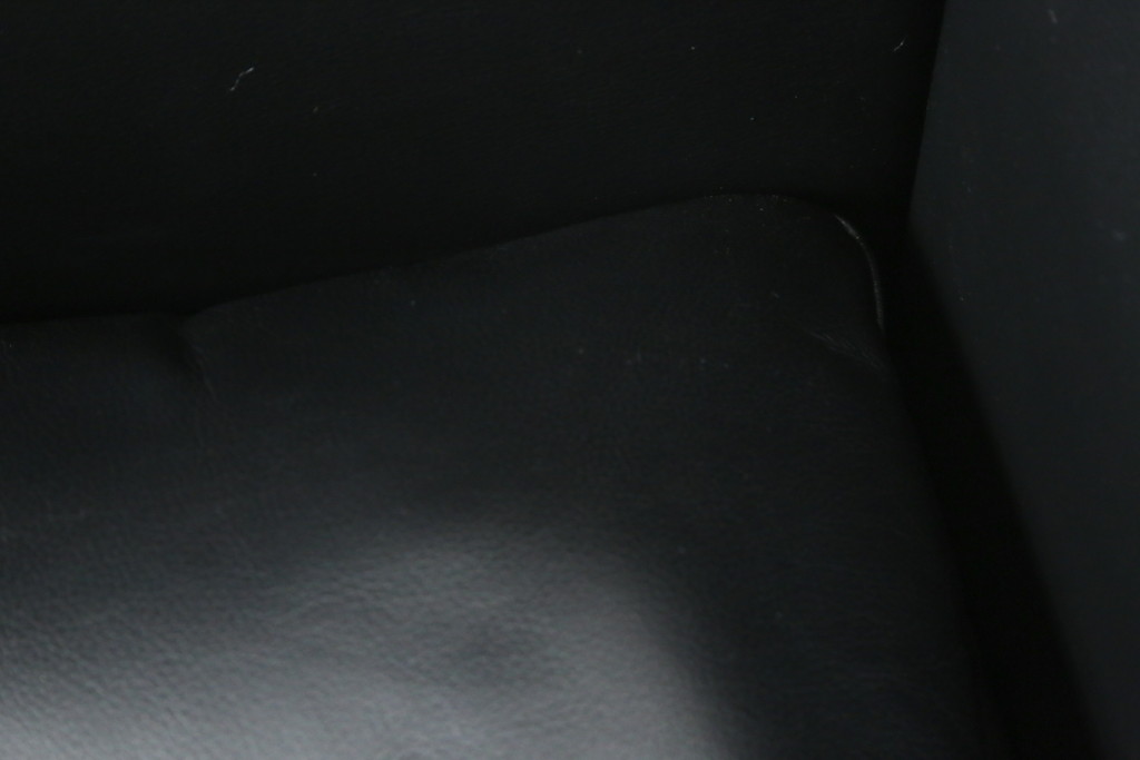 中古　美品　Cassina(カッシーナ)　401 BREAK(ブレーク)　MARIO BELLINI(マリオベリーニ)　キャスター付きアームチェア(ダイニングチェア、一人掛けソファ、1P)(定価約46万円)(R-051529)