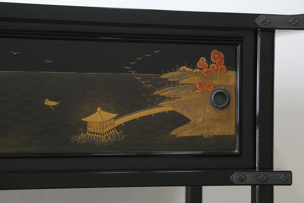 中古　超美品　輪島塗り　漆芸作家　柿木章作　風景の細やかな描写に惹き込まれる飾り棚(茶棚、違い棚、収納棚、戸棚)(定価約1000万円超)(R-071892)