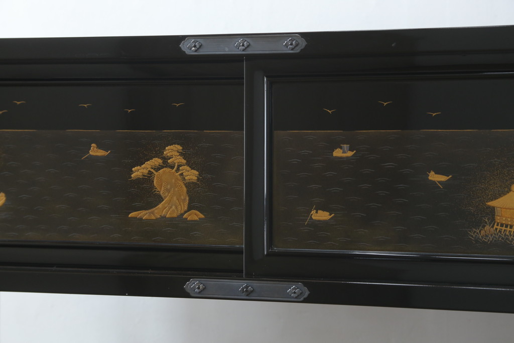 中古　超美品　輪島塗り　漆芸作家　柿木章作　風景の細やかな描写に惹き込まれる飾り棚(茶棚、違い棚、収納棚、戸棚)(定価約1000万円超)(R-071892)