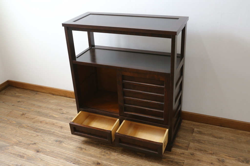 中古　美品　北海道民芸家具　HM105　シンプルモダンなデザインが魅力的な茶棚(茶タンス、収納棚、戸棚、飾り棚)(定価約23万円)(R-080110)