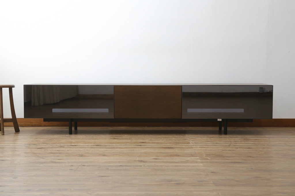 中古　美品!!　Cassinaixc.(カッシーナイクスシー)　BREATH(ブレス)　スタイリッシュな佇まいが魅力的なシアターボード(テレビ台、テレビボード、リビングボード、ローボード、収納棚、戸棚)(R-075008)
