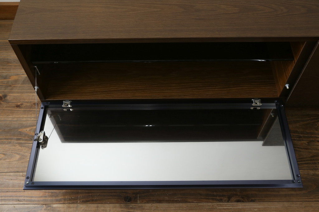 中古　美品!!　Cassinaixc.(カッシーナイクスシー)　BREATH(ブレス)　スタイリッシュな佇まいが魅力的なシアターボード(テレビ台、テレビボード、リビングボード、ローボード、収納棚、戸棚)(R-075008)