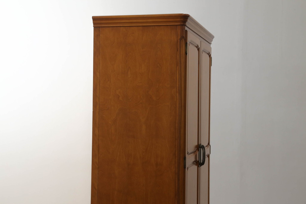 中古　美品　横浜クラシック家具　ダニエル(daniel)　Etranger(エトランジェ)　E-102　クラシカルな佇まいの和タンス(和箪笥、着物箪笥、衣装箪笥、引き出し)(R-075266)